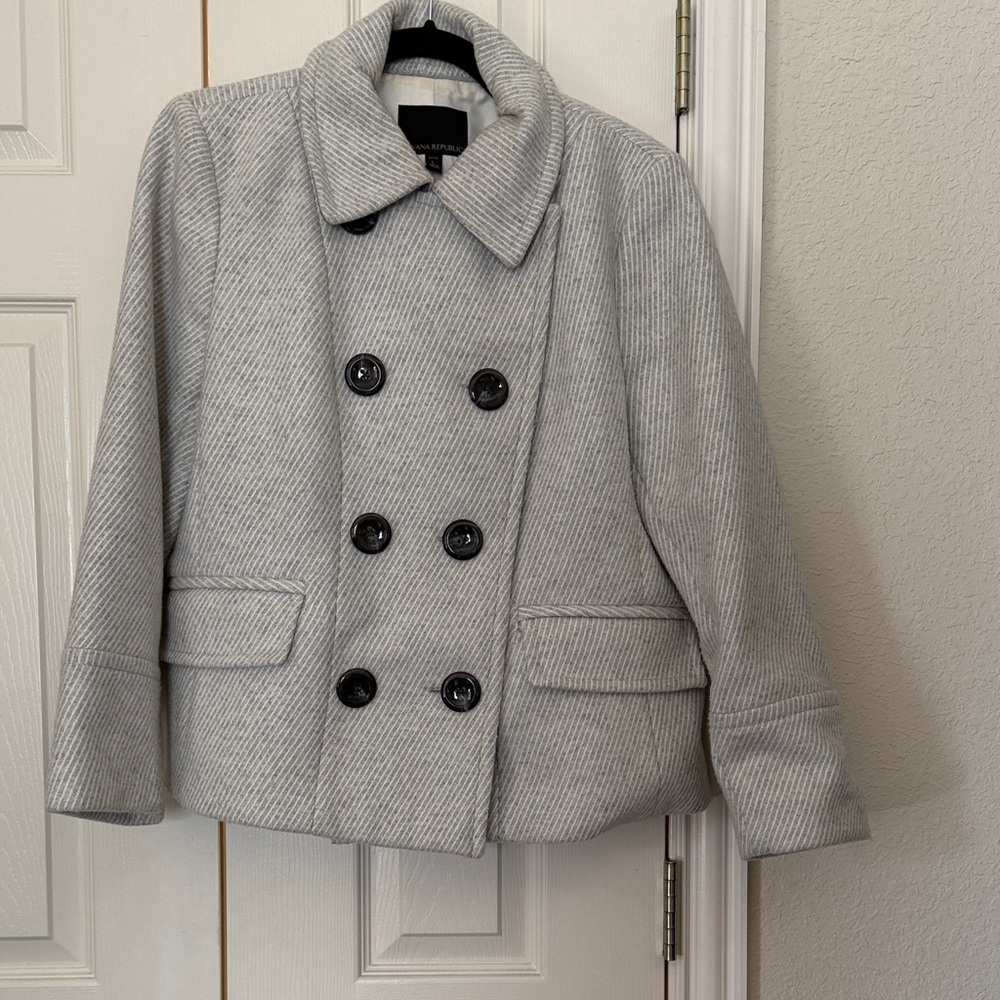 Banana Republic Wool-Blend Peacoat – Size Large Petite – Grey and cream/white